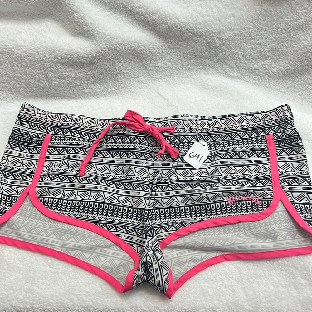 EUC BILLABONG SWIM SHORTS SIZE L